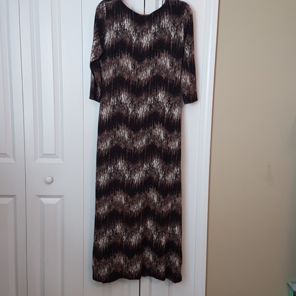 Dress - Picture 4 of 4